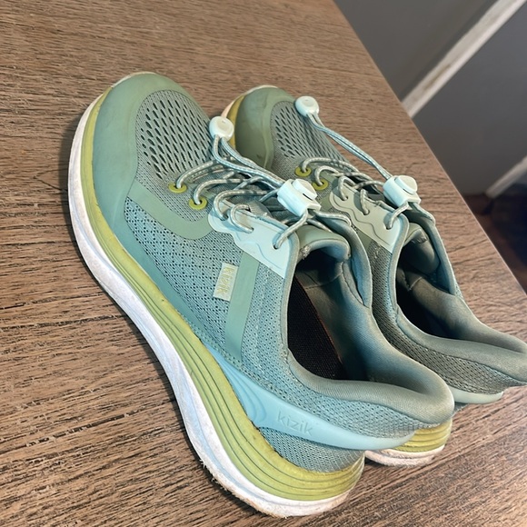 KIZIK London Sneaker Surf Spray/Granite Green Sz 7 - Picture 4 of 8
